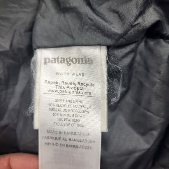 Patagonia Down Sweater Womens Hooded Pullover Jacket Kangaroo Pocket Gray Size M - Picture 15 of 16
